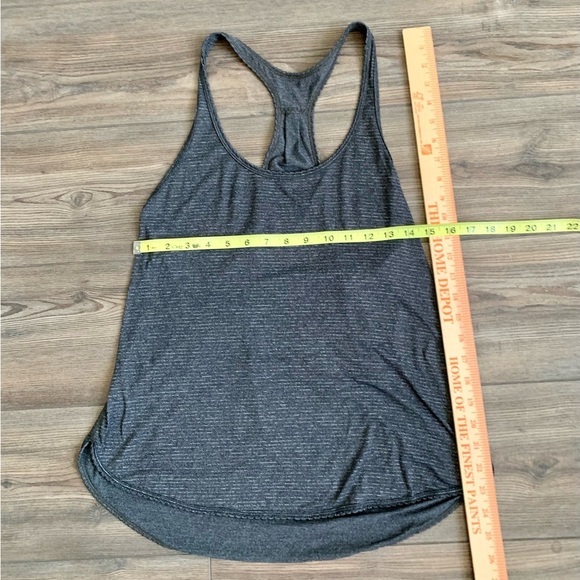Lululemon racer back athletic tank top ruffle trim grey M - Picture 5 of 6